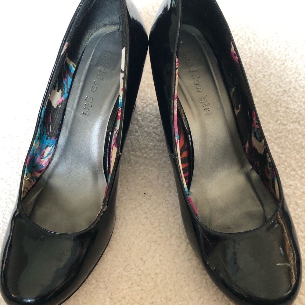 Black Wedges